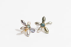 Pearl Daisy Earrings