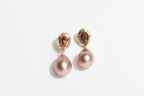 Pebble and Pearl, Pink